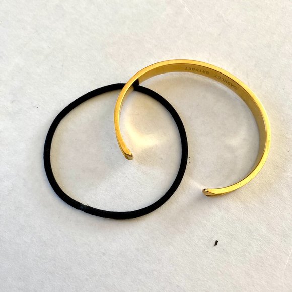 Ashley Bridget 18K Gold Plated Elastic Holder Cuff Bracelet - Picture 4 of 11